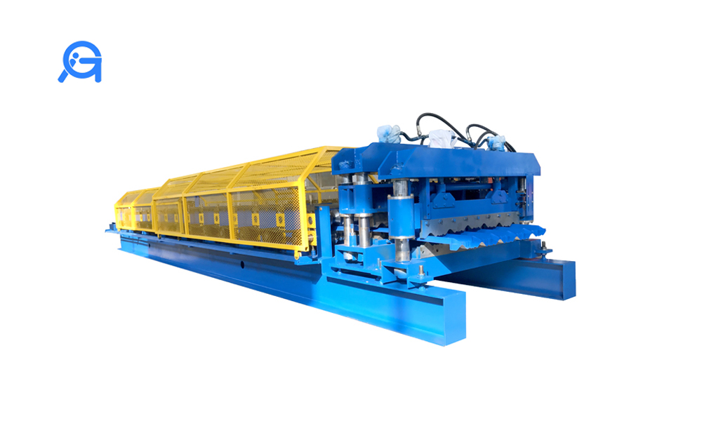 Glazed tile roofing machine