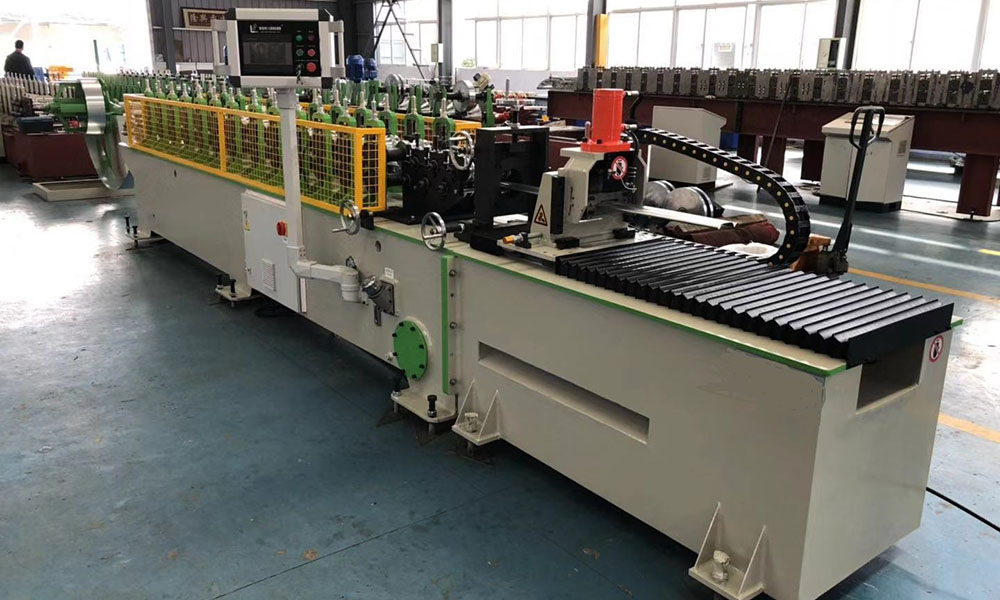 Door shutter roll forming machine