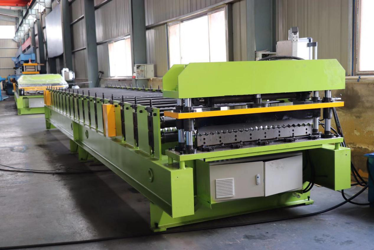 roll forming machine