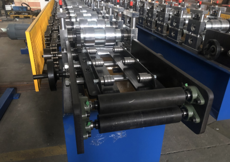 Door frame roll forming machine